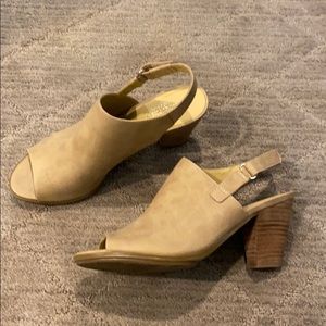 Naturalizer heel